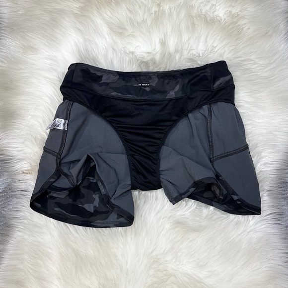 ⭐️Athleta Girl Record Breaker 3" Shorts in Black Camo [400] - Picture 8 of 10
